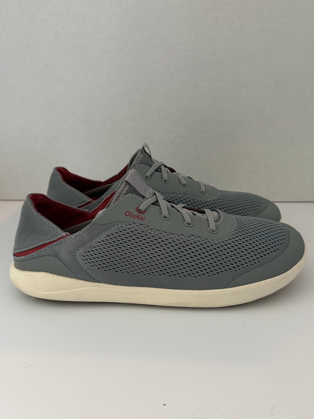 Olukai Moku Pae Slip On Shoes Gray & Burgundy Boat Shoes Men's Size 12
